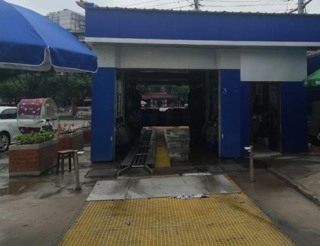 洗車場(chǎng)安裝AI視頻監(jiān)控，解決車牌識(shí)別和車流統(tǒng)計(jì)難題