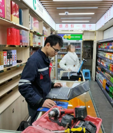 聯(lián)網(wǎng)防盜報(bào)警系統(tǒng)方案以高效、智能、便捷為特點(diǎn)，廣泛應(yīng)用于家庭、商鋪、工廠等各類場所，為您提供全方位的安全保障。